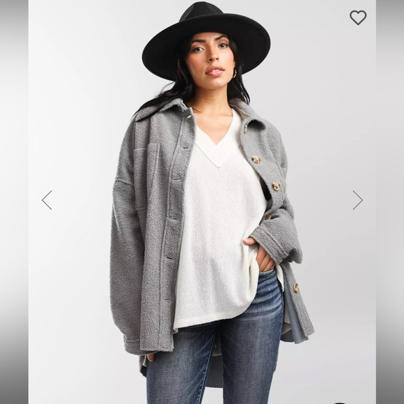 BKE Exclusive Oversized Fleece Shacket - Picture 3 of 4